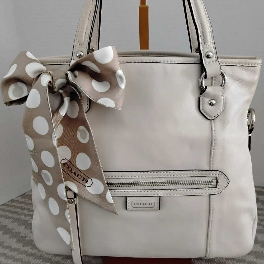 Coach Daisy Mia Cream Leather F-239014 EUC